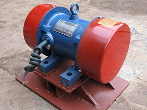 大漢機(jī)械廠(chǎng)家簡(jiǎn)述倉(cāng)壁振動(dòng)器的特點(diǎn)